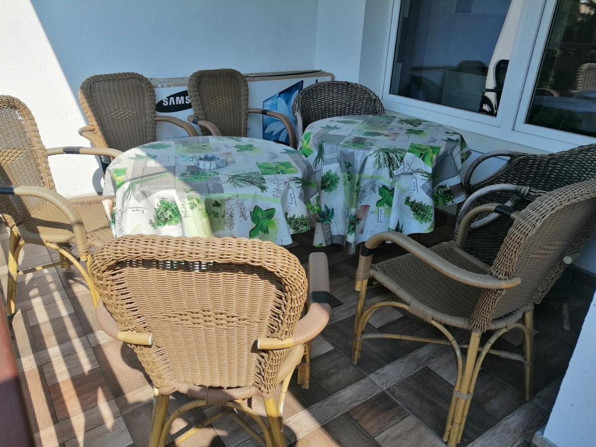 Apartament Wiosenna マルボルク エクステリア 写真